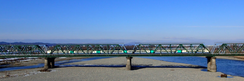 sharan298005.jpg